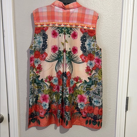 Johnny Was Workshop Cotton & Silk Sleeveless Plaid Mix Floral Button-Up Shirt - Picture 4 of 6